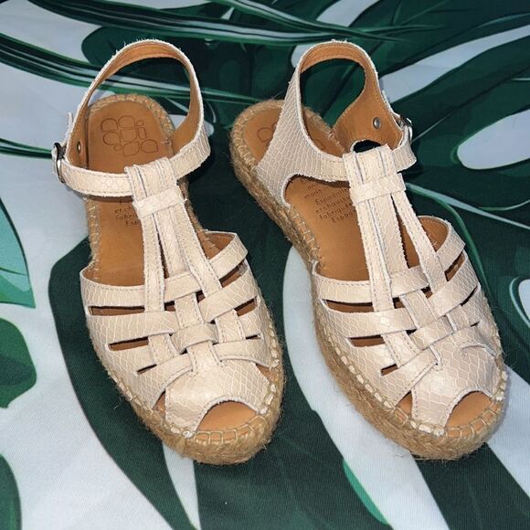 Beige Espadrilles sandals made in Spain - Picture 4 of 8